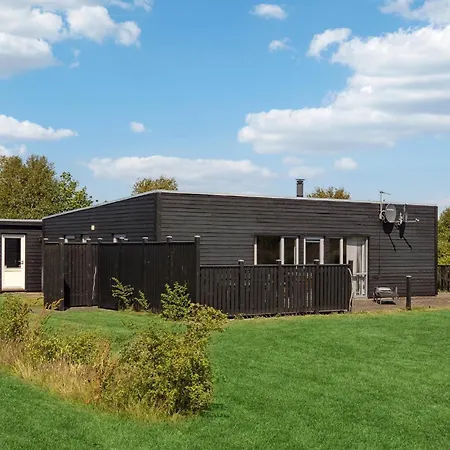 度假居 4 Bedroom Lovely In *