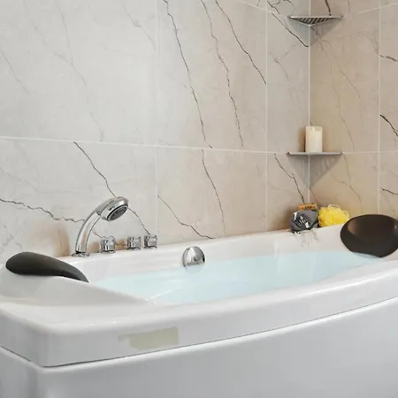 度假居 4 Bedroom Lovely In *