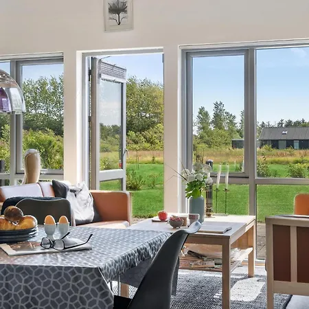 4 Bedroom Lovely In 度假居 斯凯恩